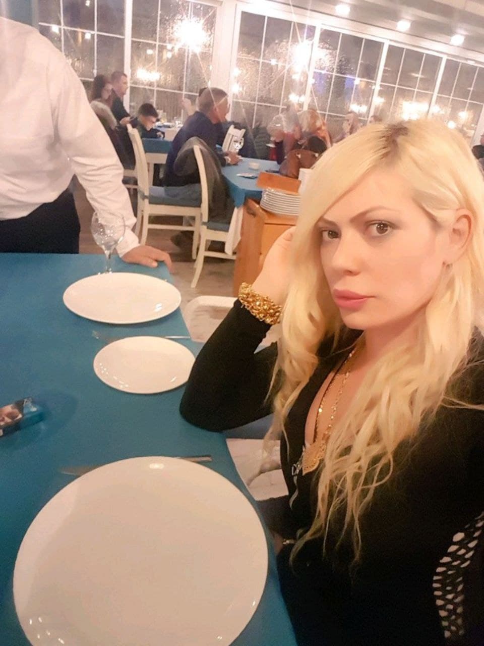 Adana Gerçek Resimli Seksi Sarışın Elit Escort HANDE - Image 1